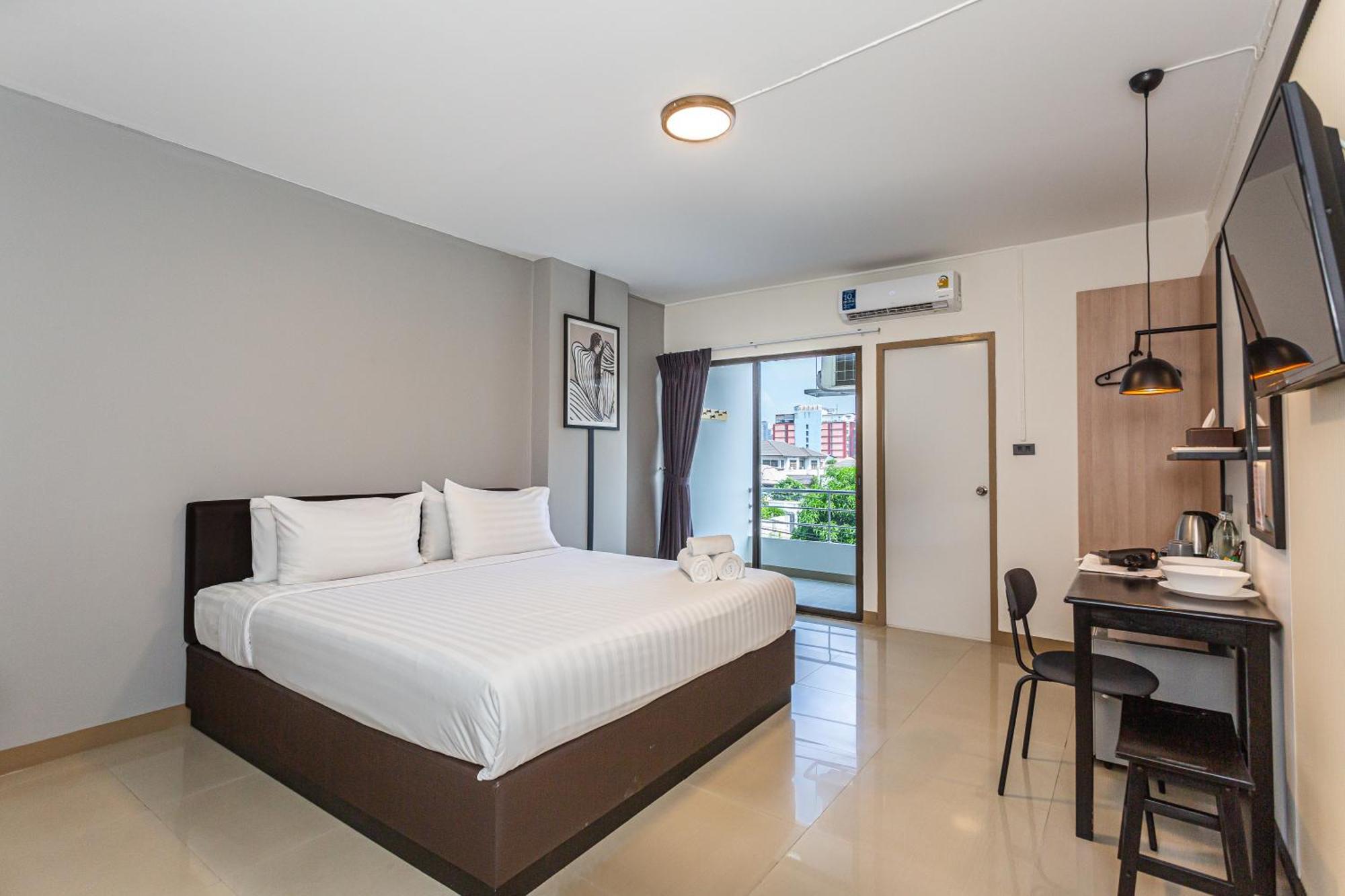 Ck2 Hotel Bangkok Exterior foto